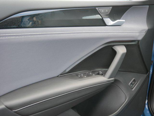 new 2025 Volkswagen Tiguan car, priced at $34,330