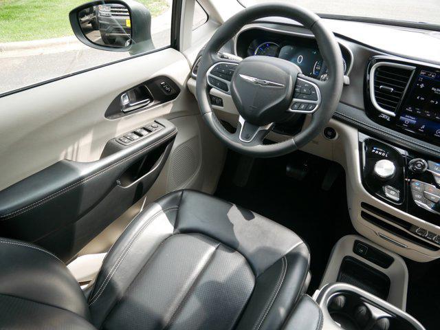 used 2023 Chrysler Pacifica Hybrid car, priced at $25,495