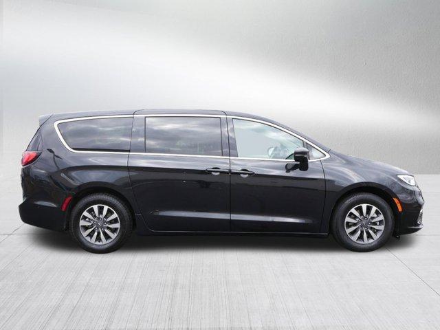 used 2022 Chrysler Pacifica Hybrid car, priced at $24,475