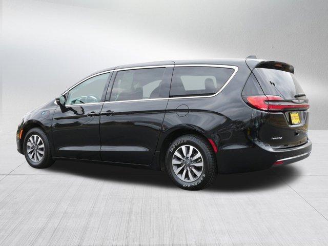 used 2022 Chrysler Pacifica Hybrid car, priced at $24,475