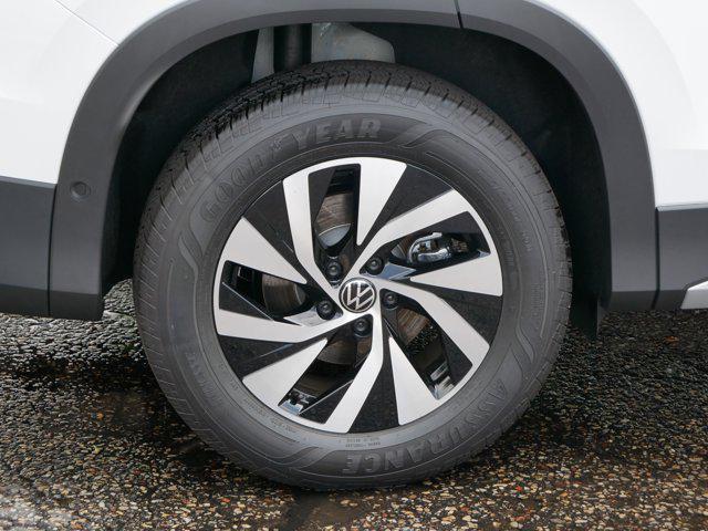 new 2025 Volkswagen Tiguan car, priced at $33,910