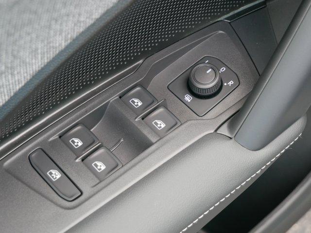 new 2025 Volkswagen Tiguan car, priced at $33,910