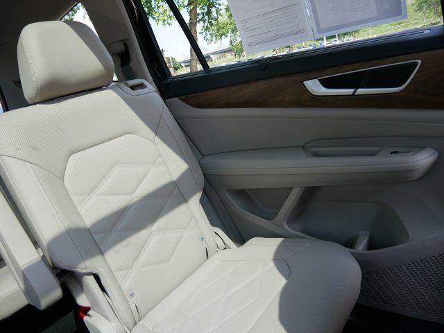 used 2025 Volkswagen Atlas car, priced at $40,975