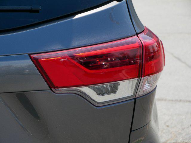 used 2018 Toyota Highlander car, priced at $27,975