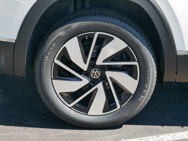 new 2025 Volkswagen Atlas car, priced at $49,150