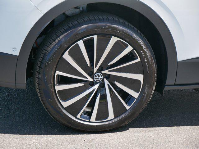 new 2025 Volkswagen ID.4 car, priced at $44,821