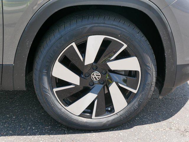 used 2024 Volkswagen Atlas Cross Sport car, priced at $34,975