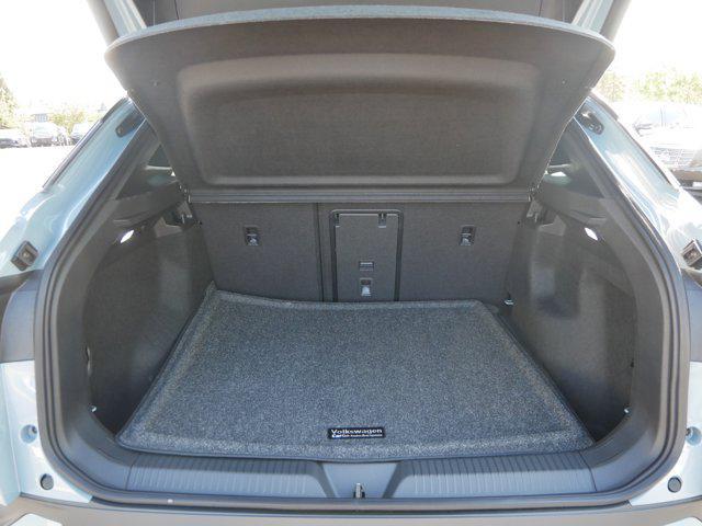new 2025 Volkswagen ID.4 car, priced at $49,758