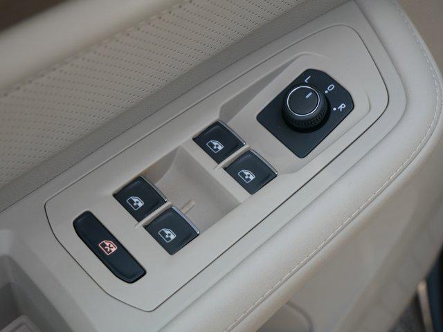 used 2025 Volkswagen Atlas car, priced at $37,988