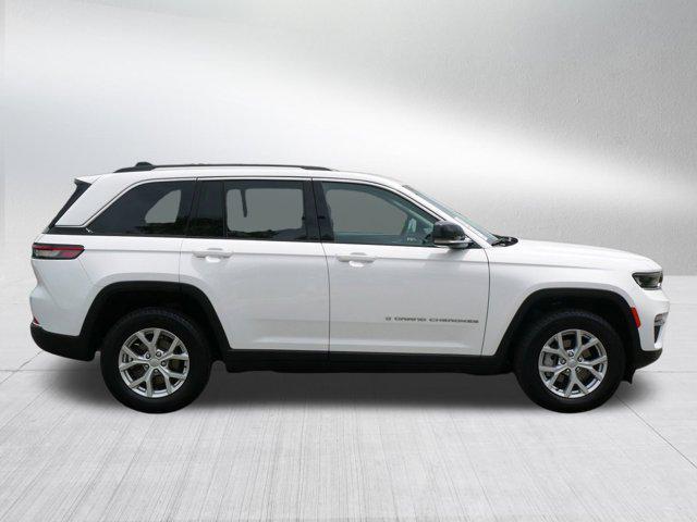 used 2024 Jeep Grand Cherokee car, priced at $34,975