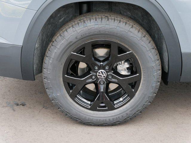 new 2026 Volkswagen Atlas car, priced at $49,021