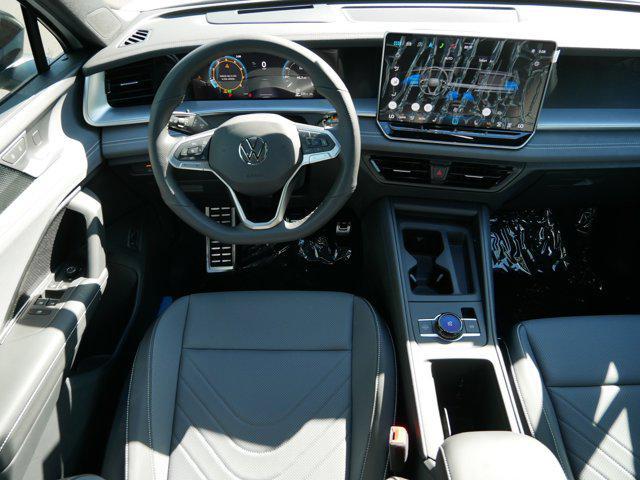 new 2025 Volkswagen Tiguan car, priced at $38,980