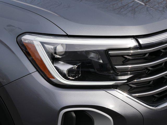 used 2024 Volkswagen Atlas car, priced at $34,995