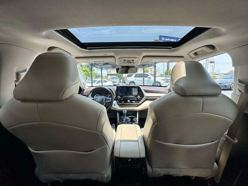 used 2022 Toyota Highlander Hybrid car, priced at $37,984