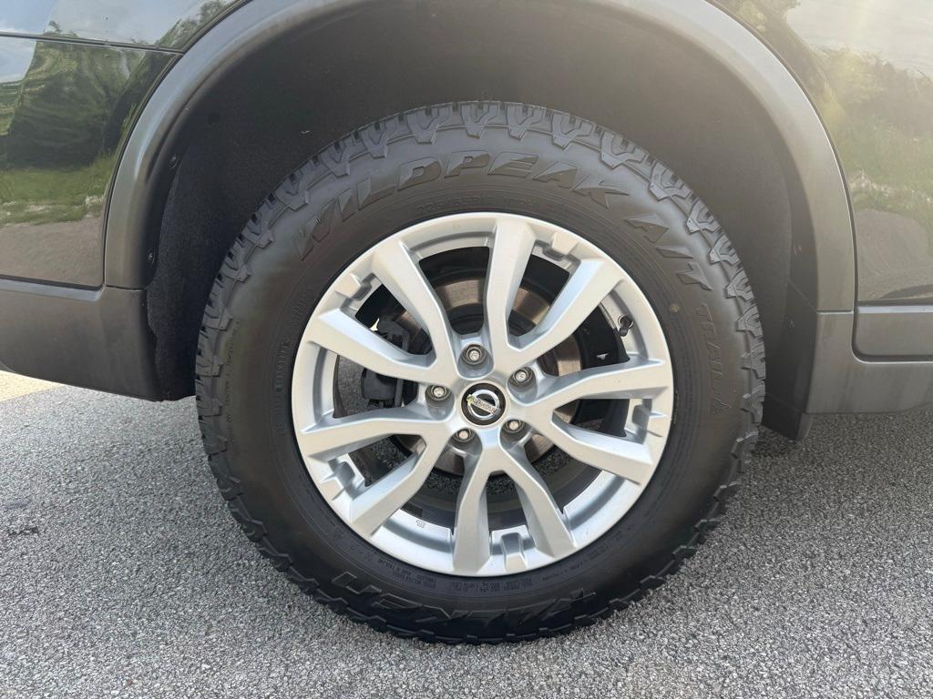 used 2017 Nissan Rogue car, priced at $14,984