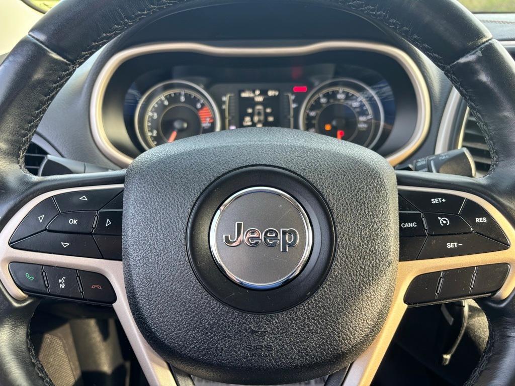 used 2018 Jeep Cherokee car, priced at $13,984