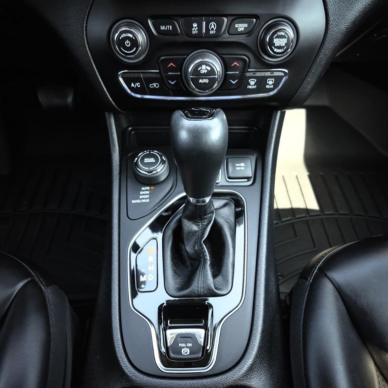 used 2020 Jeep Cherokee car, priced at $17,598