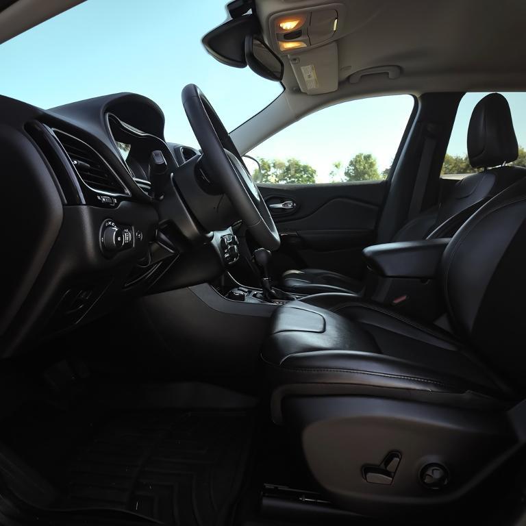 used 2020 Jeep Cherokee car, priced at $17,598