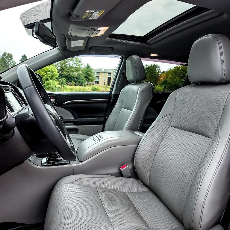 used 2016 Toyota Highlander car, priced at $20,298
