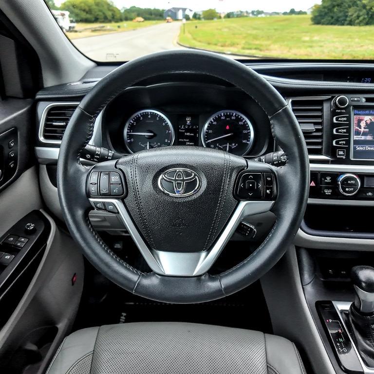 used 2016 Toyota Highlander car, priced at $20,298