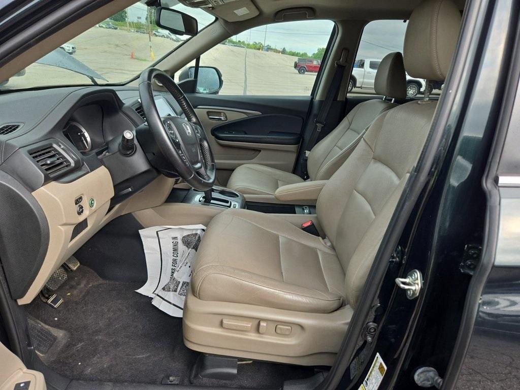 used 2016 Honda Pilot car, priced at $15,984