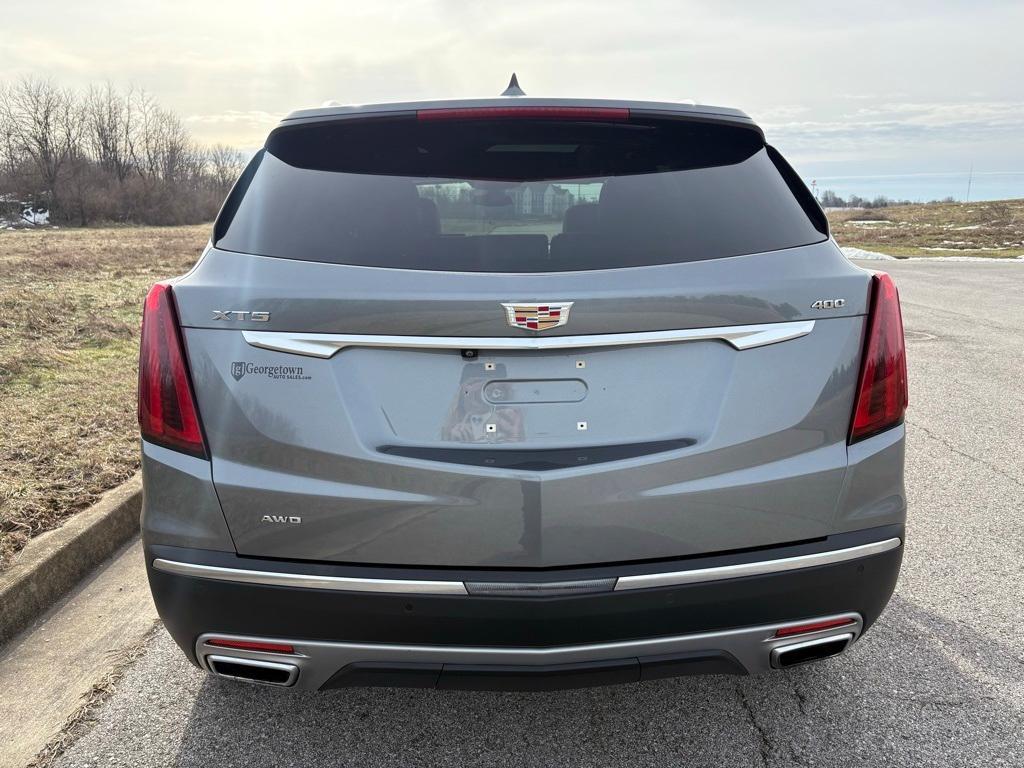 used 2021 Cadillac XT5 car, priced at $22,000