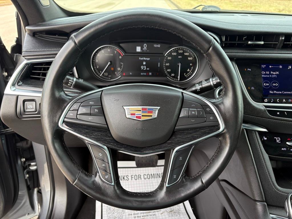 used 2021 Cadillac XT5 car, priced at $22,000