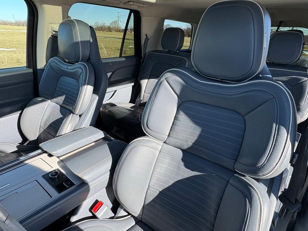 used 2019 Lincoln Navigator car, priced at $35,000