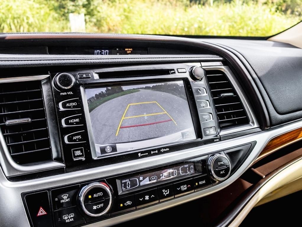 used 2018 Toyota Highlander car, priced at $28,598