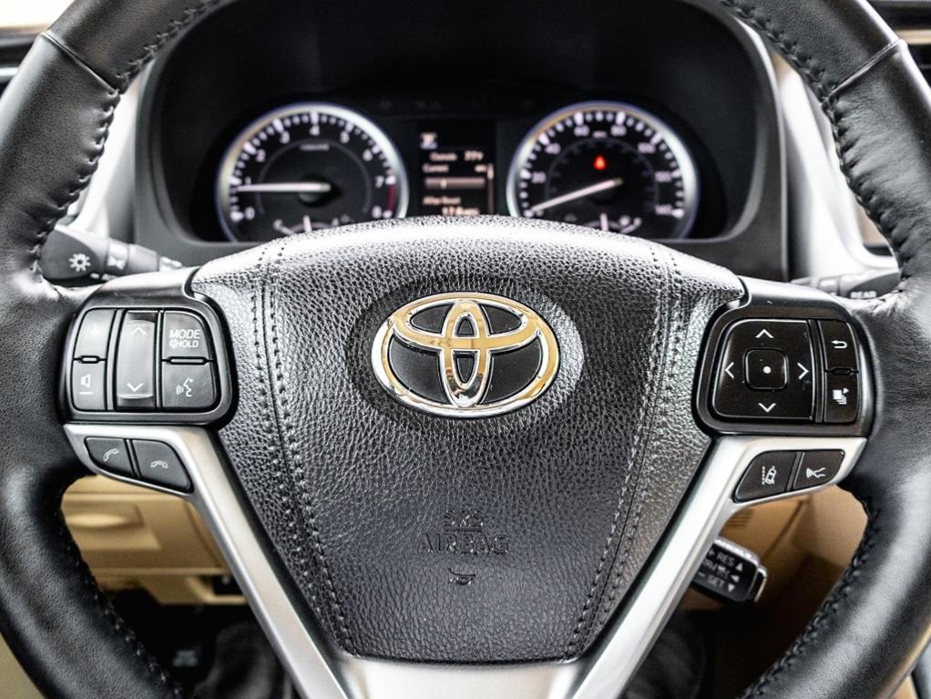 used 2018 Toyota Highlander car, priced at $28,598