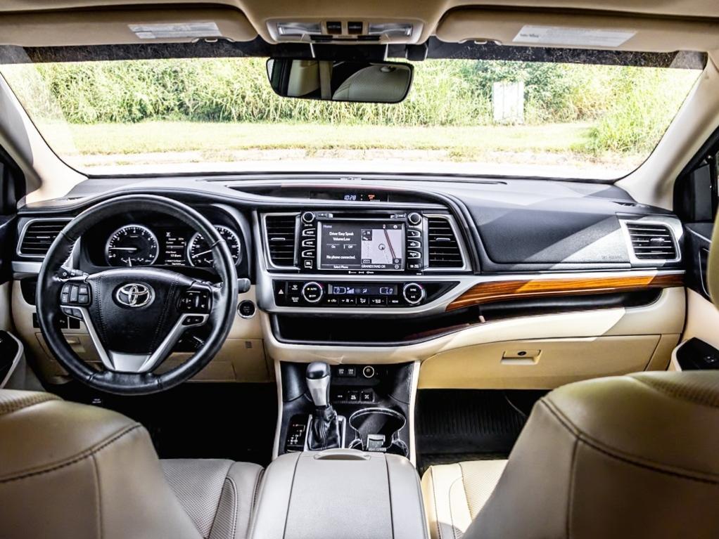 used 2018 Toyota Highlander car, priced at $28,598