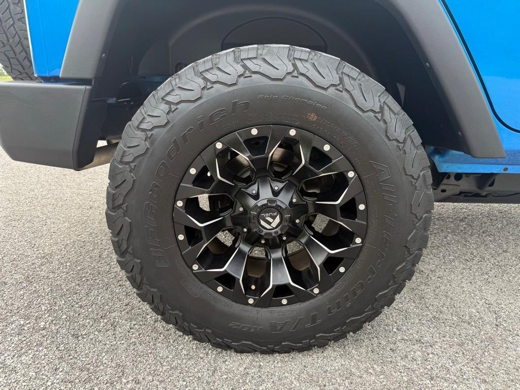 used 2015 Jeep Wrangler Unlimited car, priced at $20,729