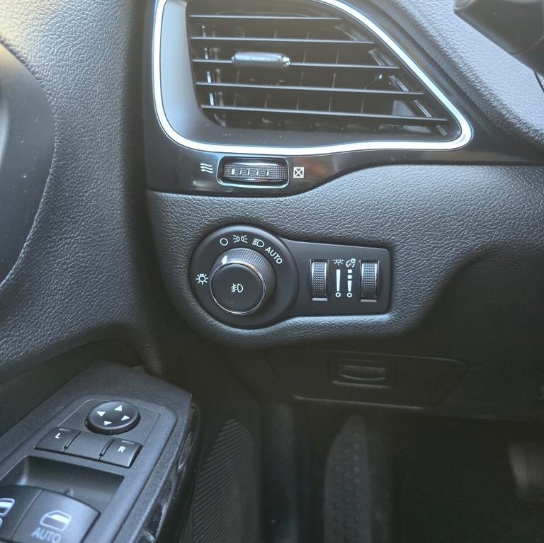 used 2019 Jeep Cherokee car, priced at $15,984