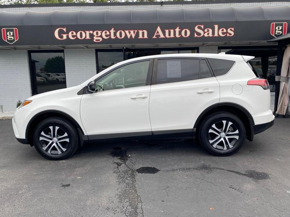 used 2018 Toyota RAV4 car