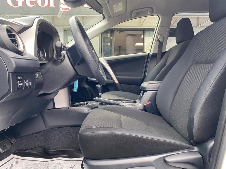 used 2018 Toyota RAV4 car