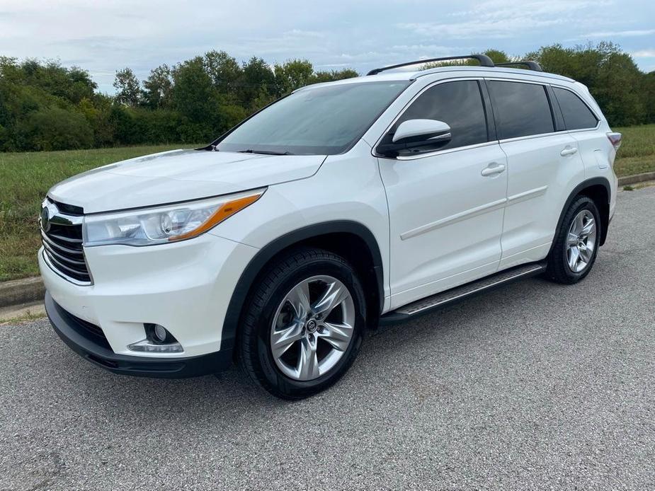 used 2016 Toyota Highlander car, priced at $24,984