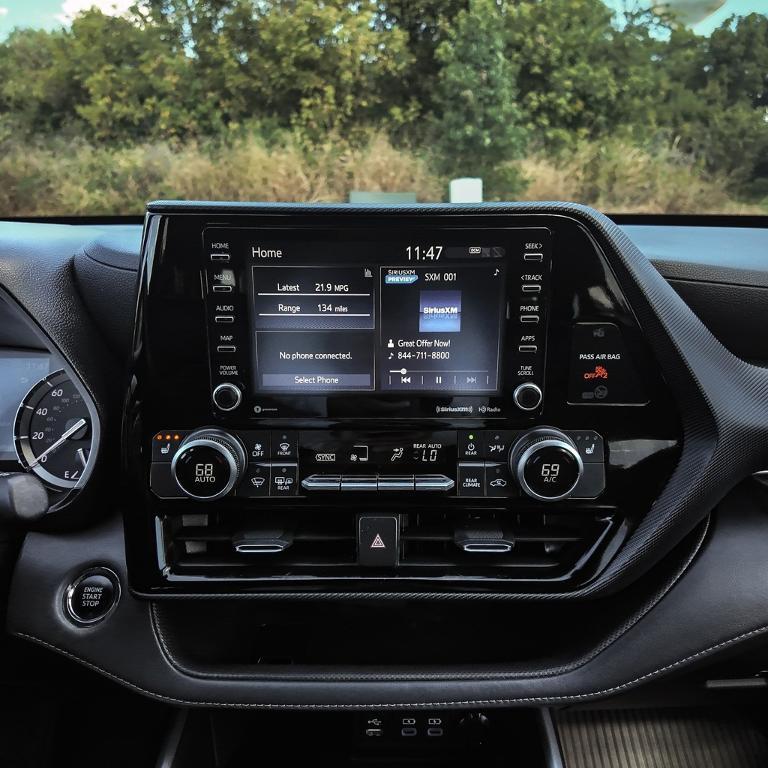 used 2022 Toyota Highlander car, priced at $34,705