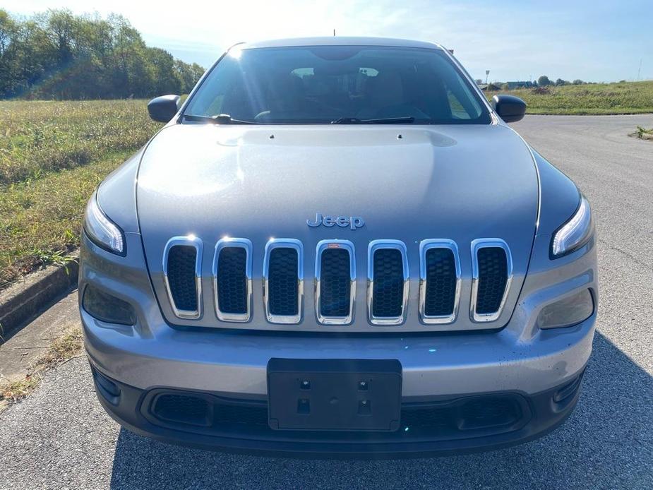 used 2016 Jeep Cherokee car, priced at $13,349