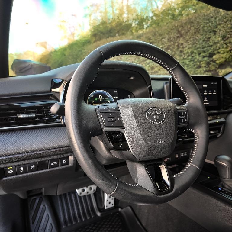 used 2025 Toyota Camry car, priced at $28,984