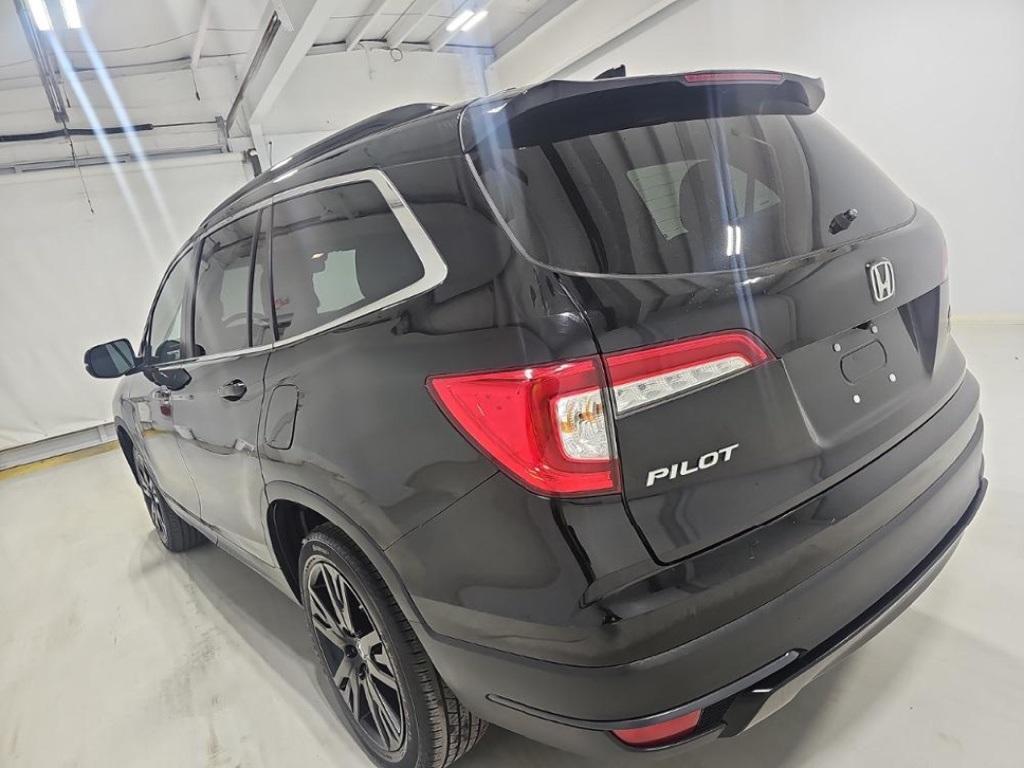 used 2022 Honda Pilot car, priced at $32,000