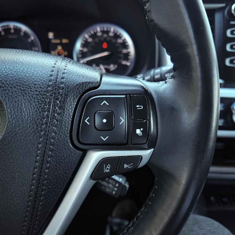 used 2019 Toyota Highlander car, priced at $23,598