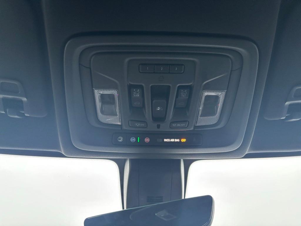 used 2021 Chevrolet Silverado 1500 car, priced at $44,984