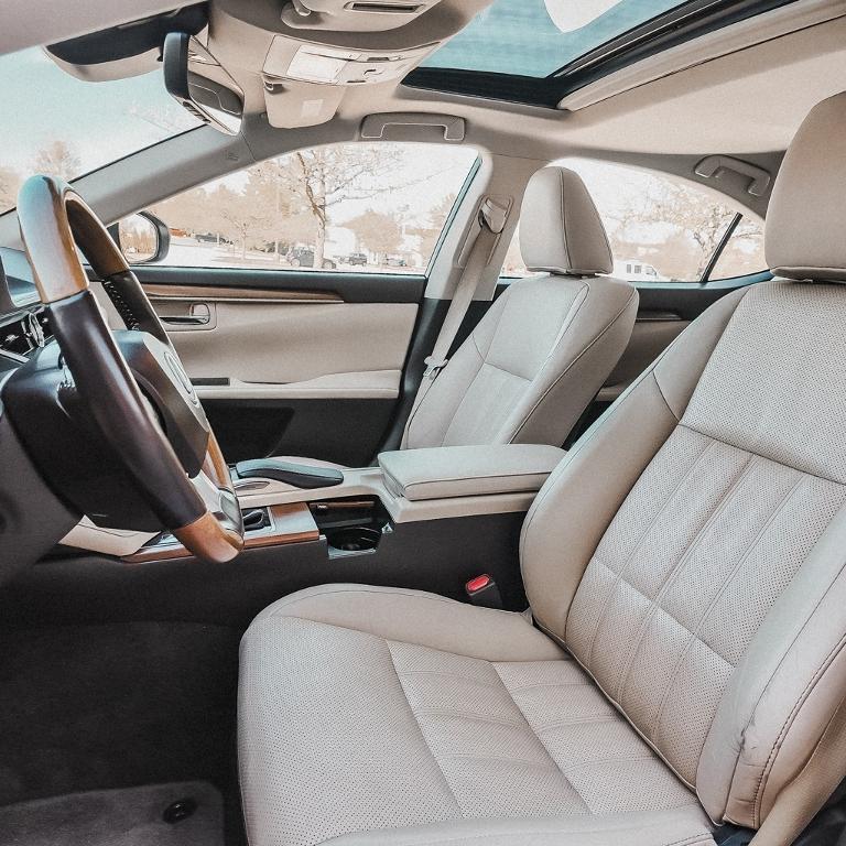 used 2017 Lexus ES 300h car, priced at $20,984