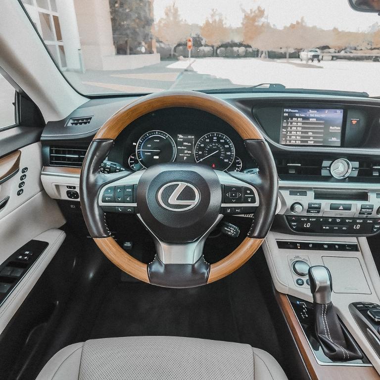 used 2017 Lexus ES 300h car, priced at $20,984