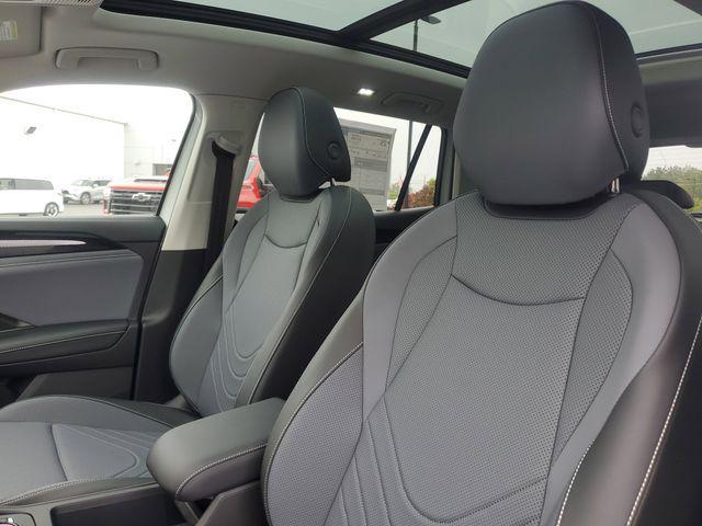 new 2025 Volkswagen Tiguan car, priced at $36,380