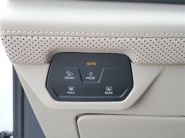 new 2025 Volkswagen Atlas car, priced at $41,038