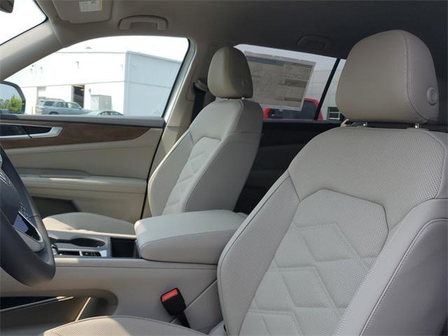 new 2025 Volkswagen Atlas car, priced at $41,038