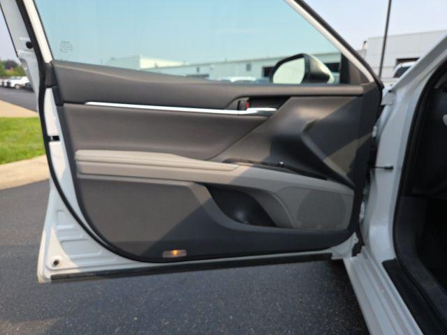 used 2023 Toyota Camry Hybrid car, priced at $29,687