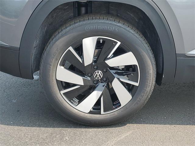 new 2025 Volkswagen Atlas Cross Sport car, priced at $44,717