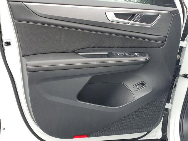 new 2026 Volkswagen Atlas Cross Sport car, priced at $49,323